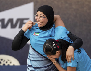 Hosts UAE Stun China to Win Team Relay Gold